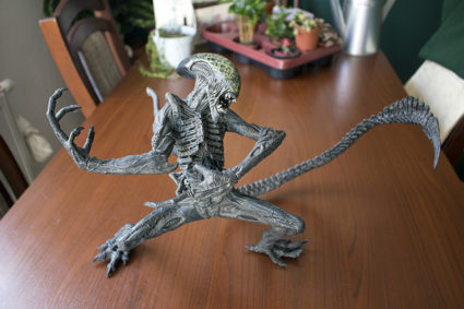 Grid Alien 12'' - Alien VS. Predator - McFarlane