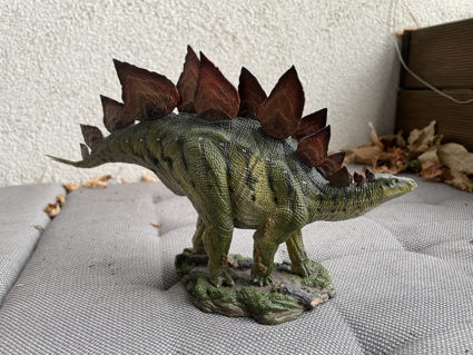 Stegosaurus Armatus - Garden woodland - Rebor